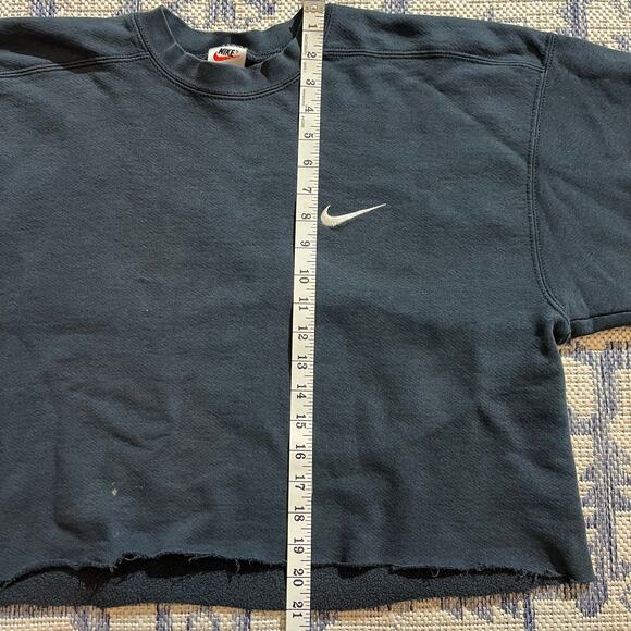 VTG 90's Black Nike Copped Swoosh Crewneck Boxy Sweatshirt SZ L - Picture 6 of 6